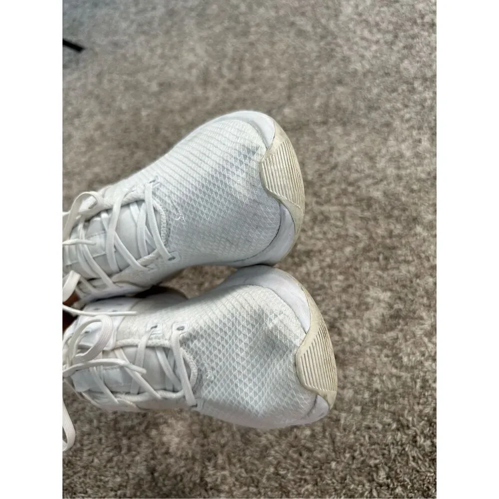 Nike Air Max Bella TR 4 Women’s 9.5 'Triple White' Athletic Tennis Shoes Sneaker